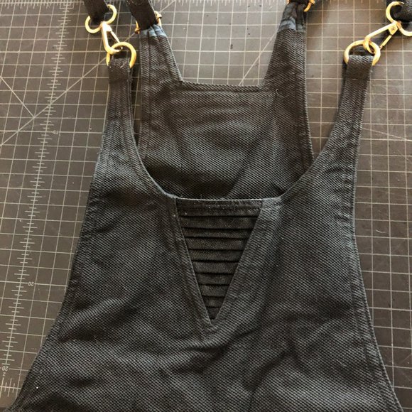 Black Shorts Overalls Goth Burner - Picture 3 of 3